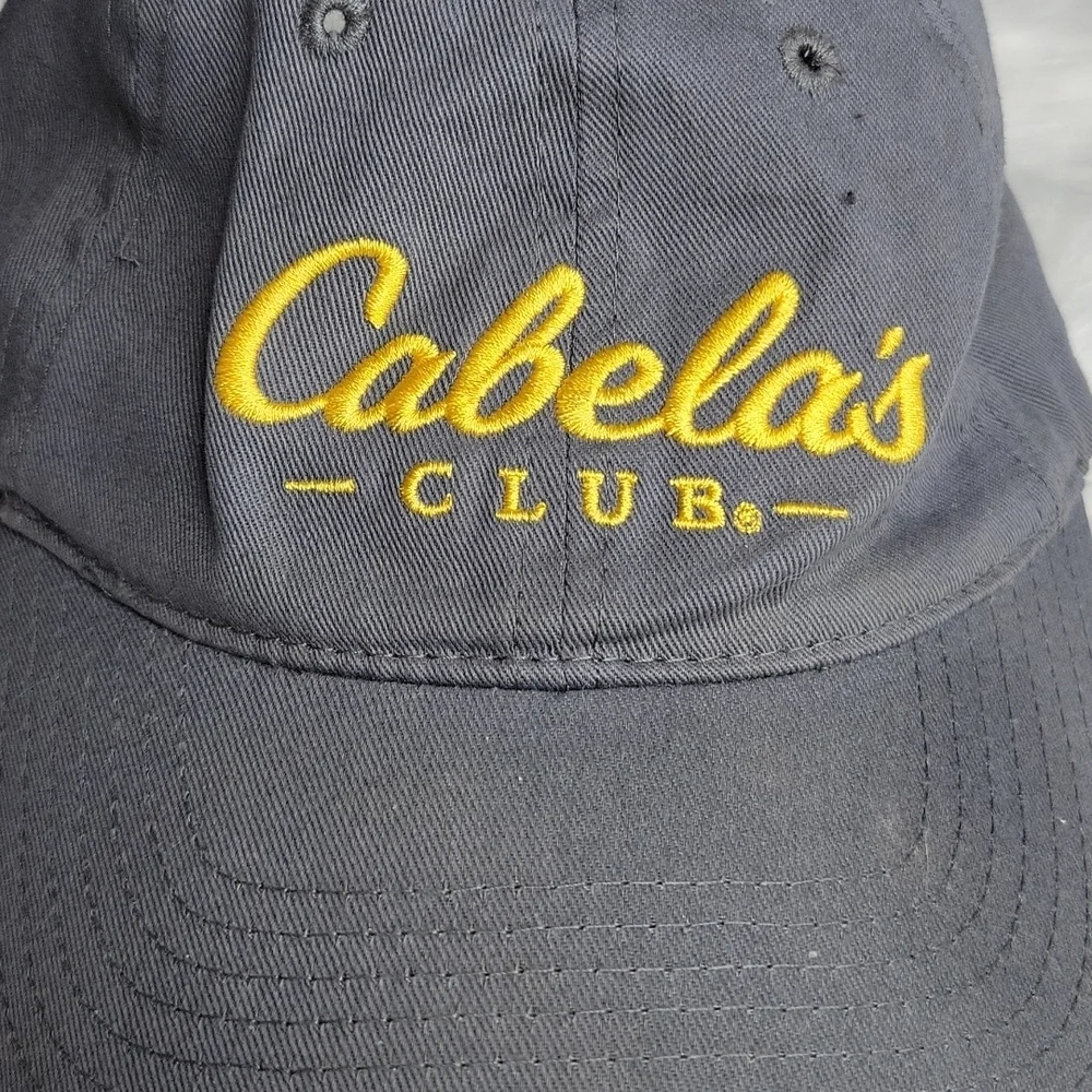CABELA'S CLUB Gray and Gold Baseball Hat OS‎
